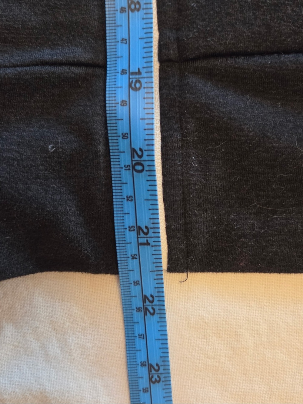 Women’s Size XL- Vuori Black Zip Hoodie with White Drawstrings - Picture 8 of 8